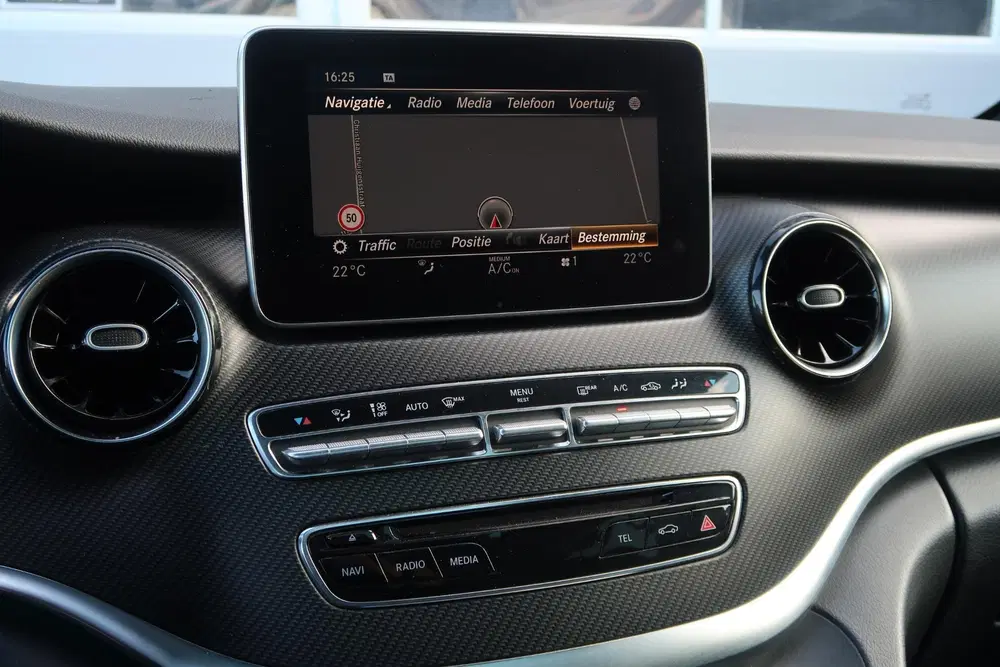 Mercedes-Benz V-Klasse 300d 4-MATIC Lang DC Avantgarde Editi uit 2019, foto 4