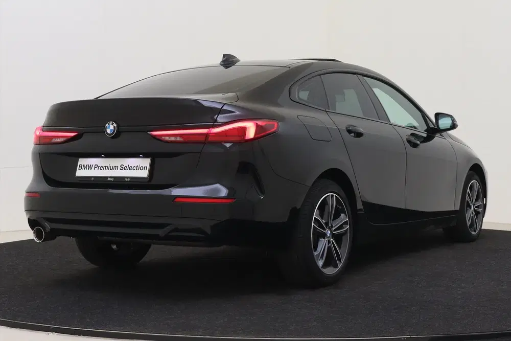 BMW 2-serie Coupé 218i High Executive Sport Line Autom uit 2023, foto 2