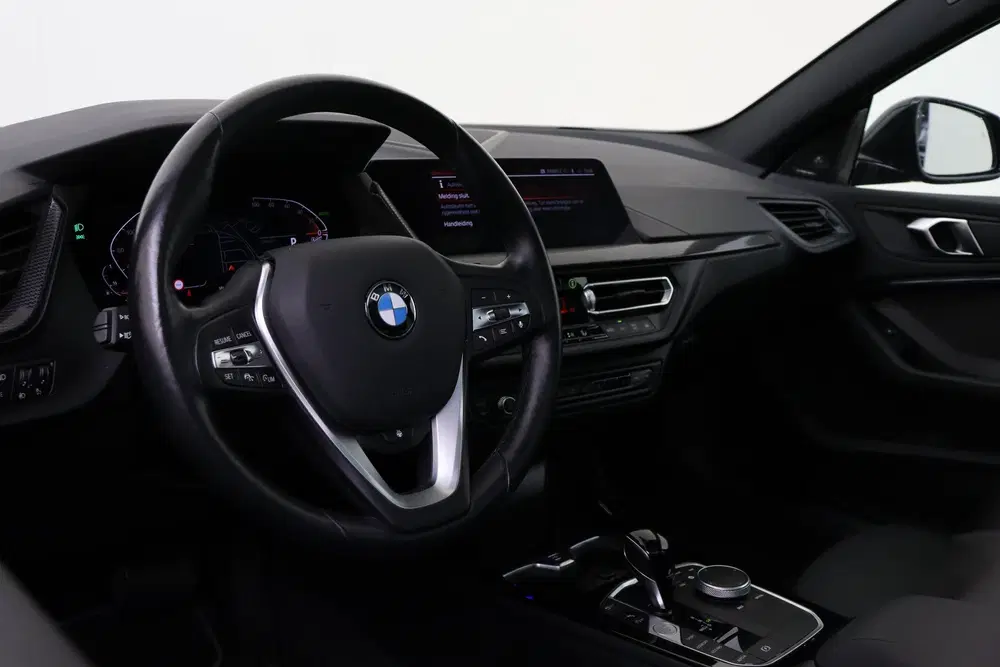 BMW 2-serie Coupé 218i High Executive Sport Line Autom uit 2023, foto 3