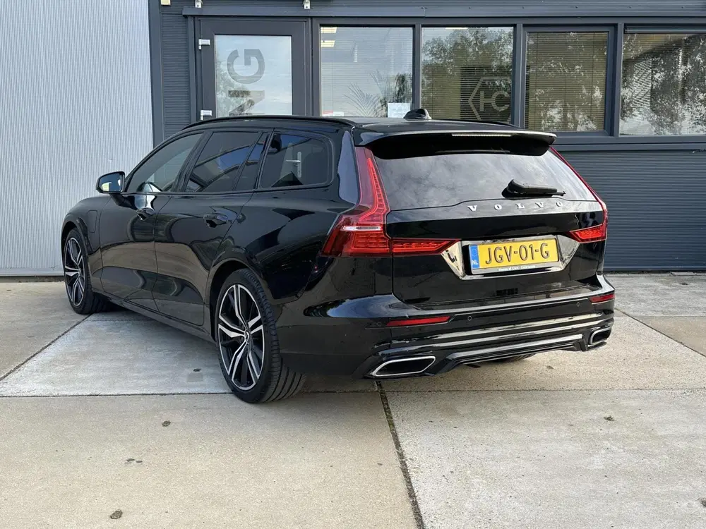 Volvo V60 2.0 T8 AWD R-Design 455PK Long Range Trekh uit 2022, foto 5