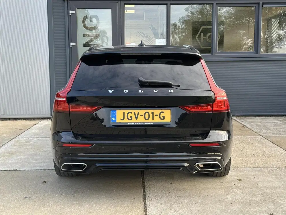 Volvo V60 2.0 T8 AWD R-Design 455PK Long Range Trekh uit 2022, foto 7