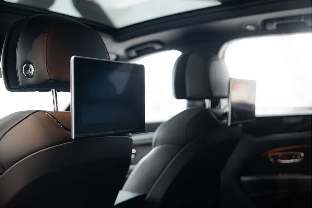 Bentley Bentayga uit 2023, foto 10