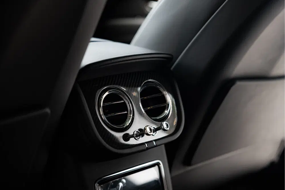 Bentley Bentayga uit 2023, foto 12