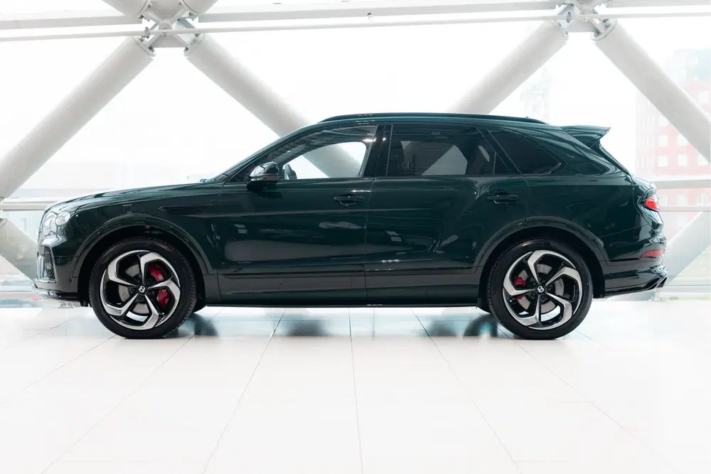 Bentley Bentayga uit 2023, foto 6