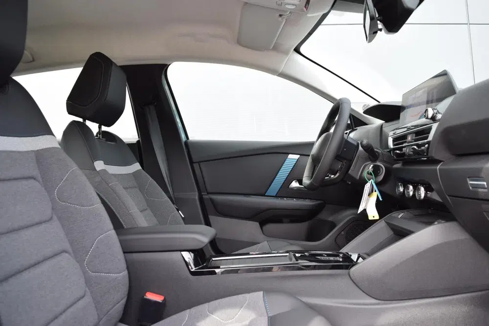 Citroën C4 Citroen Ë-C4 Feel Pack 50 kWh 136pk uit 2023, foto 15