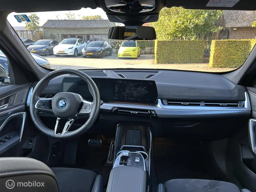 BMW iX1 eDrive20 67 kWh M Sport Edition uit 2025, foto 10