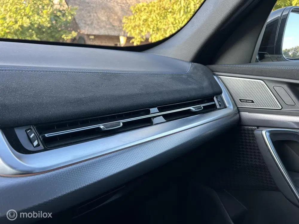 BMW iX1 eDrive20 67 kWh M Sport Edition uit 2025, foto 11