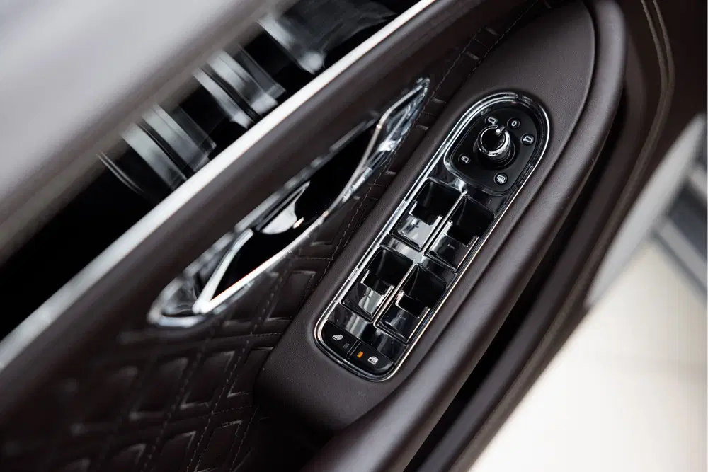 Bentley Continental GT V8 uit 2022, foto 9