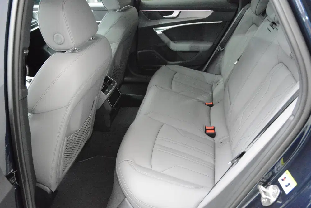 Audi A6 50 TFSI e quattro S edition 299 PK uit 2024, foto 11