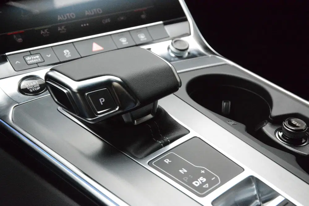 Audi A6 50 TFSI e quattro S edition 299 PK uit 2024, foto 12