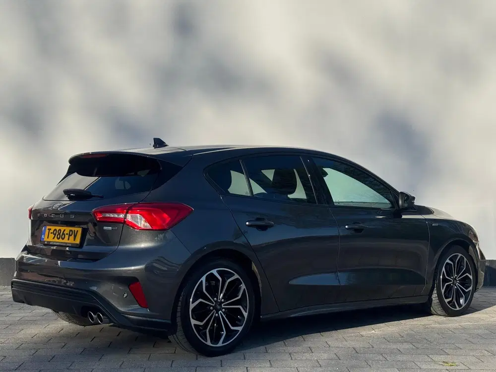 Ford Focus EcoBoost Hybrid ST Line Business uit 2021, foto 4