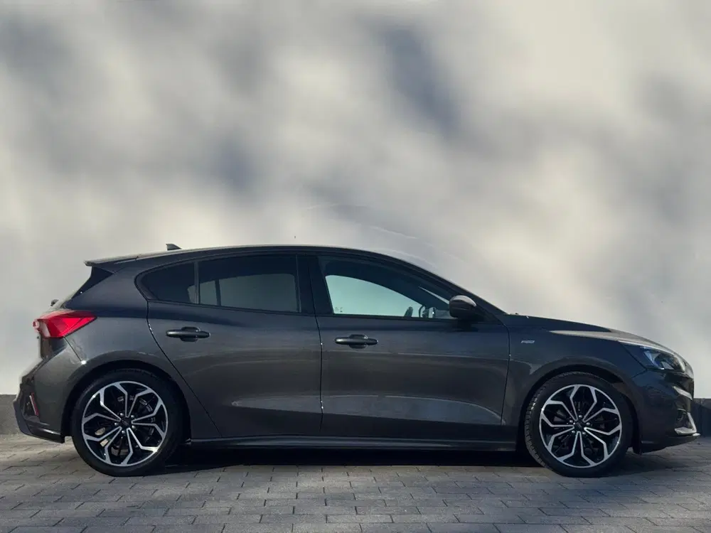 Ford Focus EcoBoost Hybrid ST Line Business uit 2021, foto 5