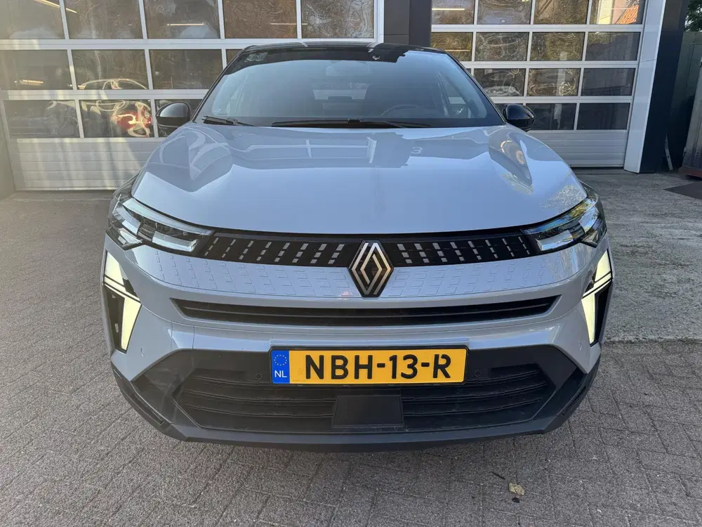 Renault Captur 1.8 E-Tech full hybrid 160 techno uit 2025, foto 2