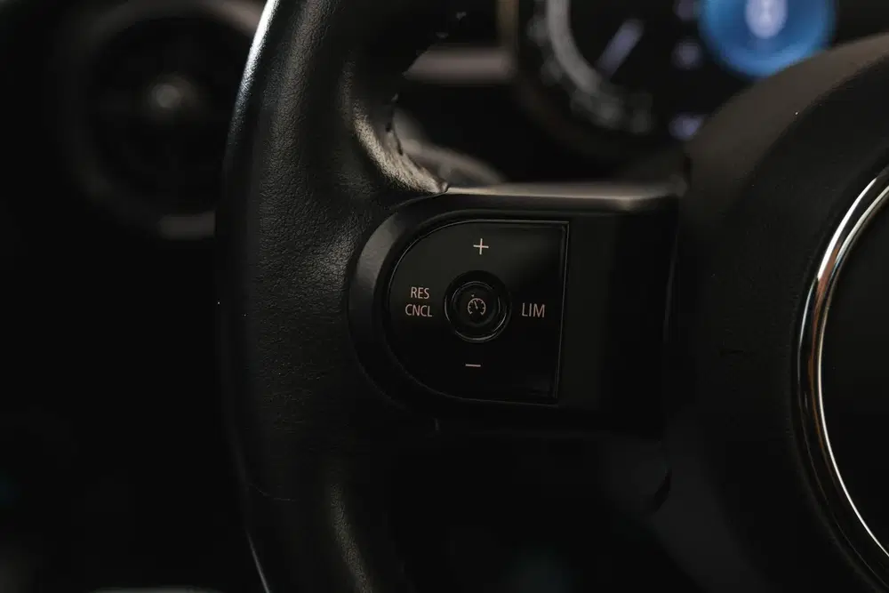 Mini Hatchback One Classic uit 2022, foto 11