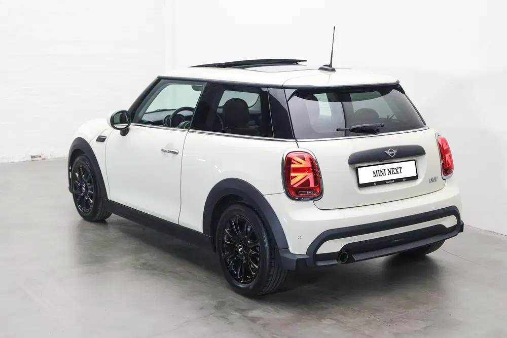Mini Hatchback One Classic uit 2022, foto 2