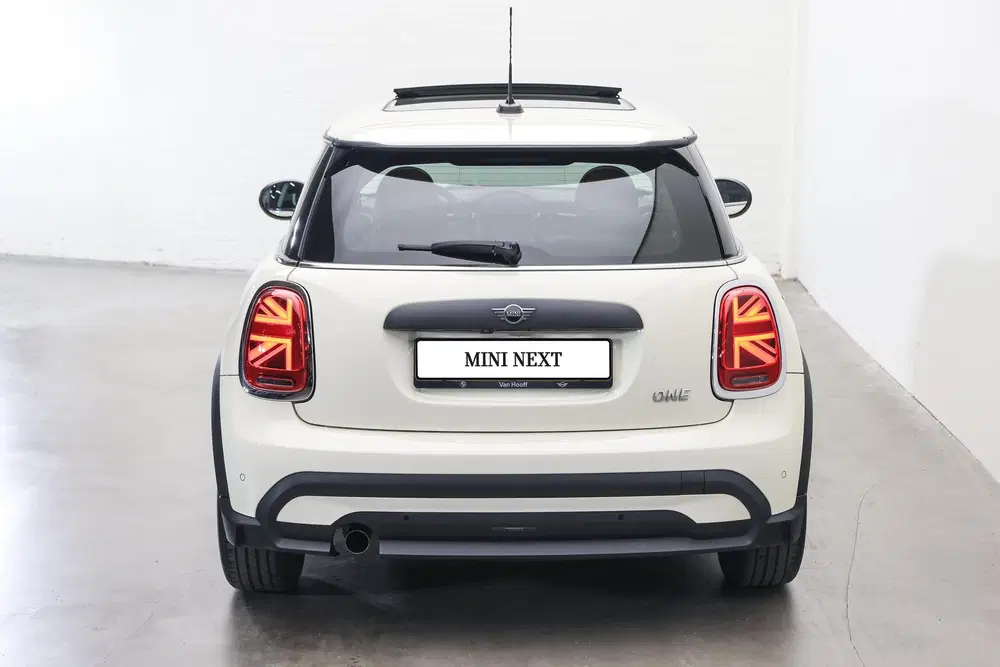 Mini Hatchback One Classic uit 2022, foto 7