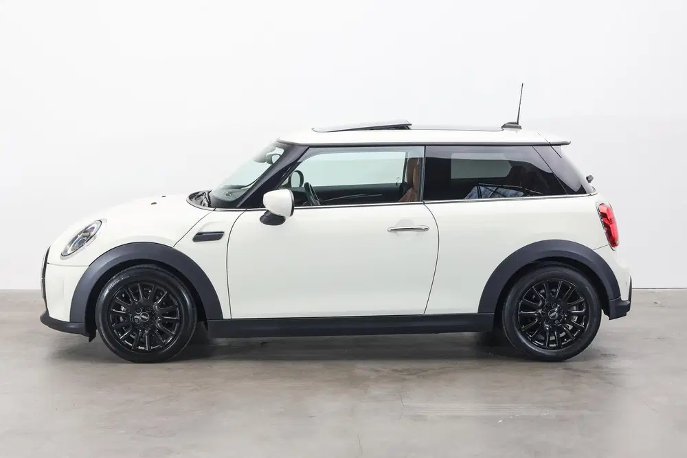 Mini Hatchback One Classic uit 2022, foto 8