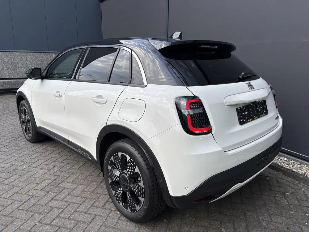 Fiat 600 1.2 Hybrid la prima Achteruitrijcamera uit 2025, foto 5