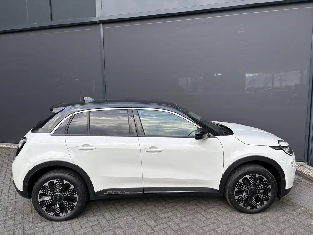 Fiat 600 1.2 Hybrid la prima Achteruitrijcamera uit 2025, foto 6
