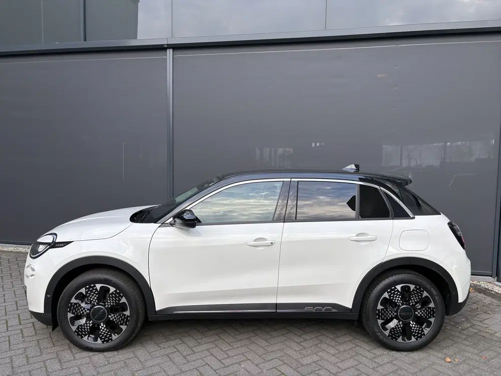 Fiat 600 1.2 Hybrid la prima Achteruitrijcamera uit 2025, foto 7