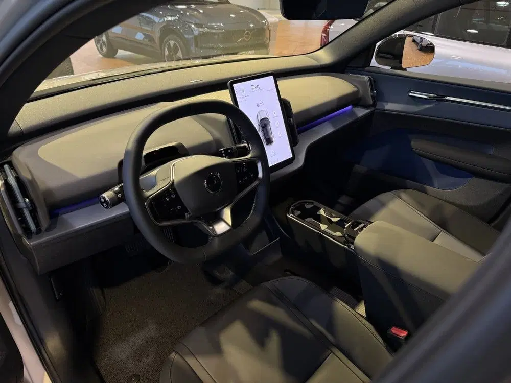 Volvo EX30 P5 Plus Europa Extended Range uit 2026, foto 5