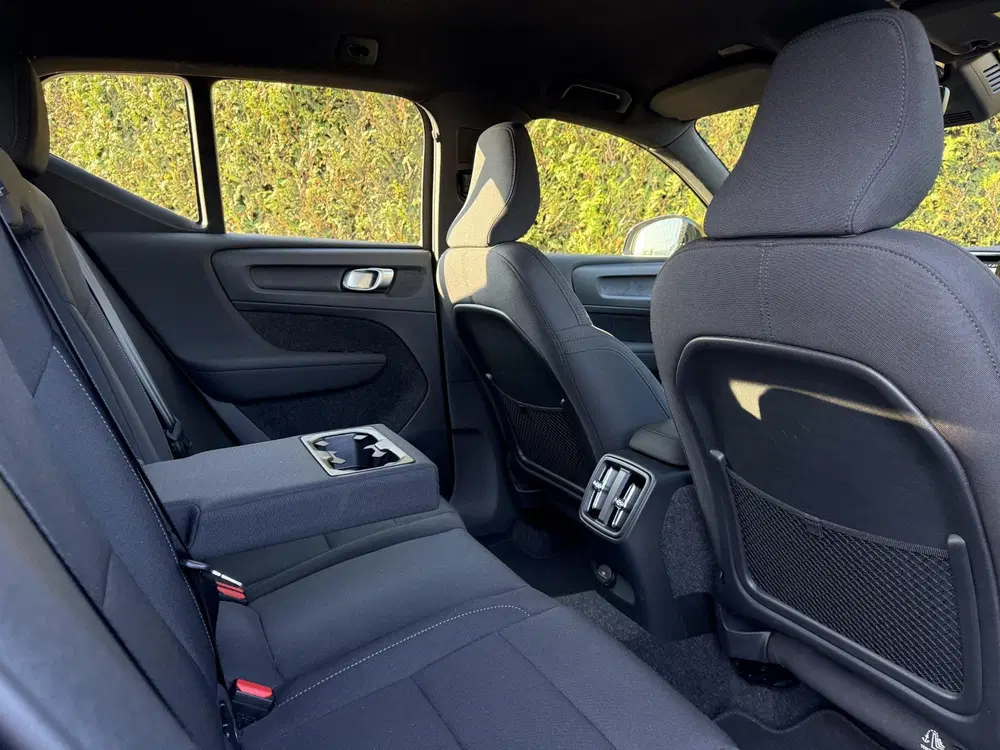 Volvo EX40 Single Motor Extended Range Plus 82 kWh uit 2025, foto 12