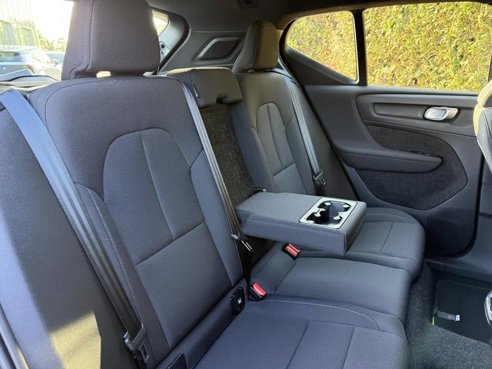Volvo EX40 Single Motor Extended Range Plus 82 kWh uit 2025, foto 13