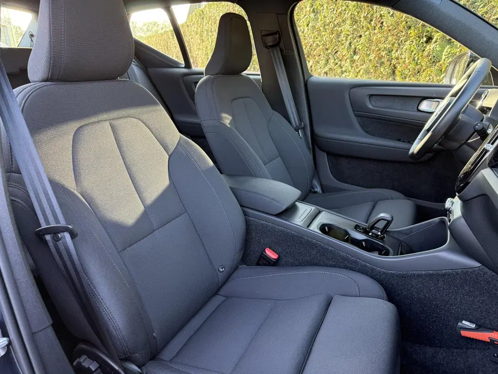 Volvo EX40 Single Motor Extended Range Plus 82 kWh uit 2025, foto 15