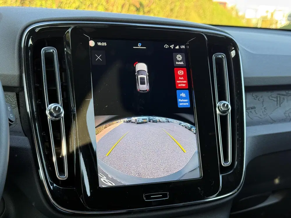 Volvo EX40 Single Motor Extended Range Plus 82 kWh uit 2025, foto 3