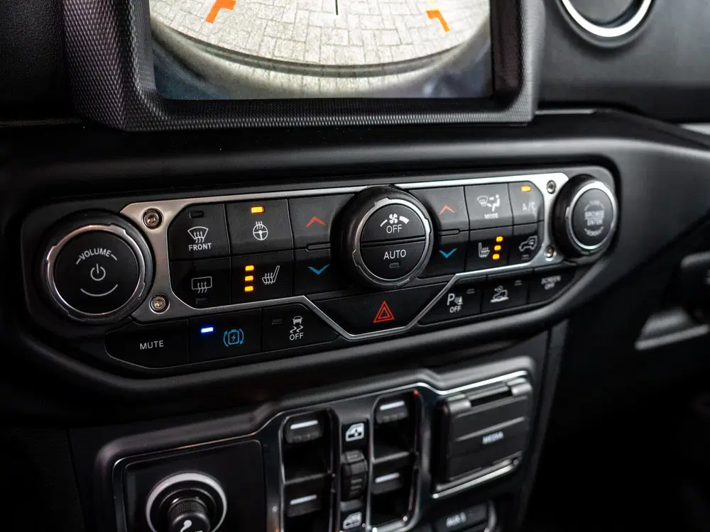 Jeep Wrangler 4xe 380 Sahara afneembaar dak uit 2021, foto 15