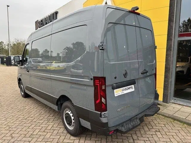 Renault Master Nieuw model T35 2.0 dCi 150PK L2H2 Advance uit 2024, foto 3