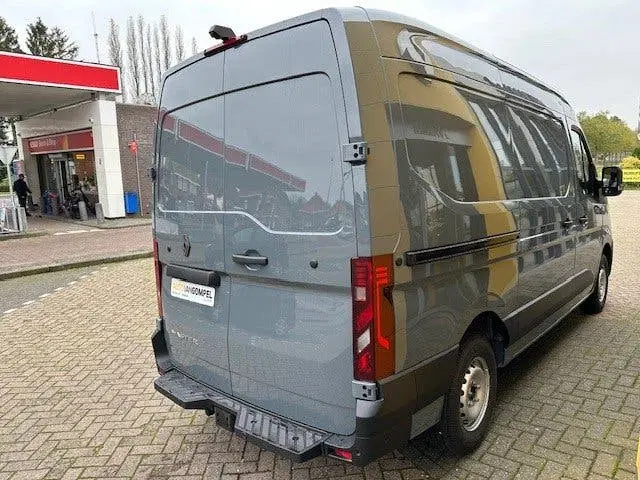 Renault Master Nieuw model T35 2.0 dCi 150PK L2H2 Advance uit 2024, foto 4