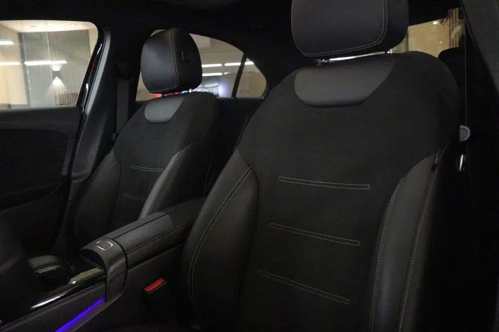Mercedes-Benz A-Klasse 250 e Premium Plus AMG NIGHT PAKKET P uit 2020, foto 11
