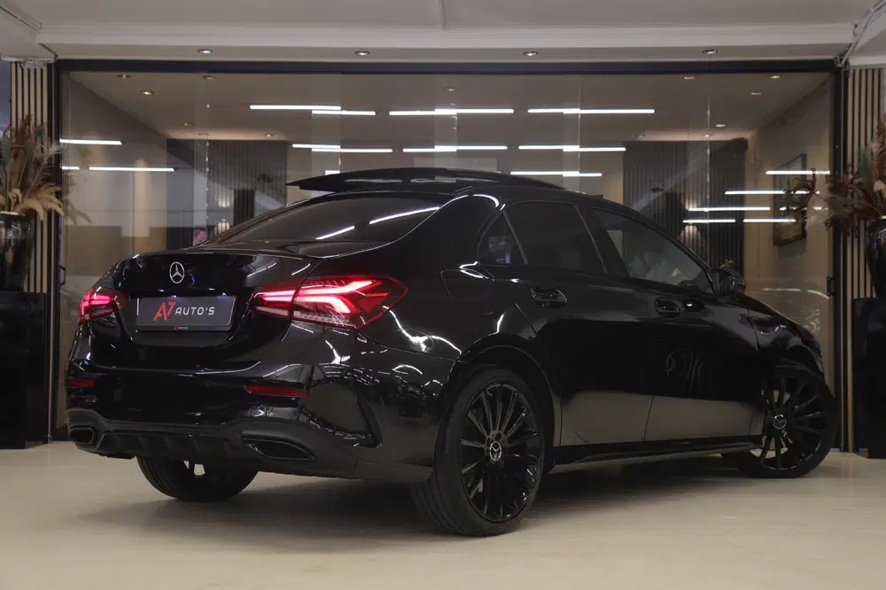 Mercedes-Benz A-Klasse 250 e Premium Plus AMG NIGHT PAKKET P uit 2020, foto 4