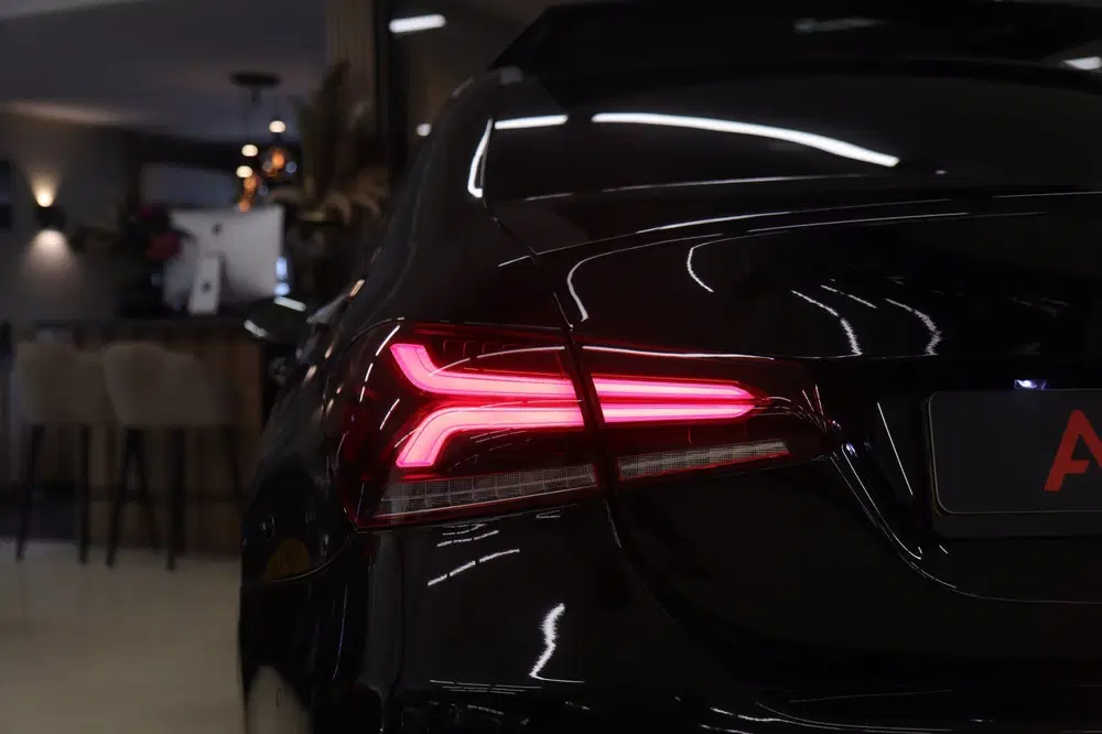 Mercedes-Benz A-Klasse 250 e Premium Plus AMG NIGHT PAKKET P uit 2020, foto 7
