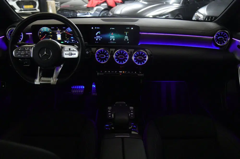 Mercedes-Benz A-Klasse 250 e Premium Plus AMG NIGHT PAKKET P uit 2020, foto 8