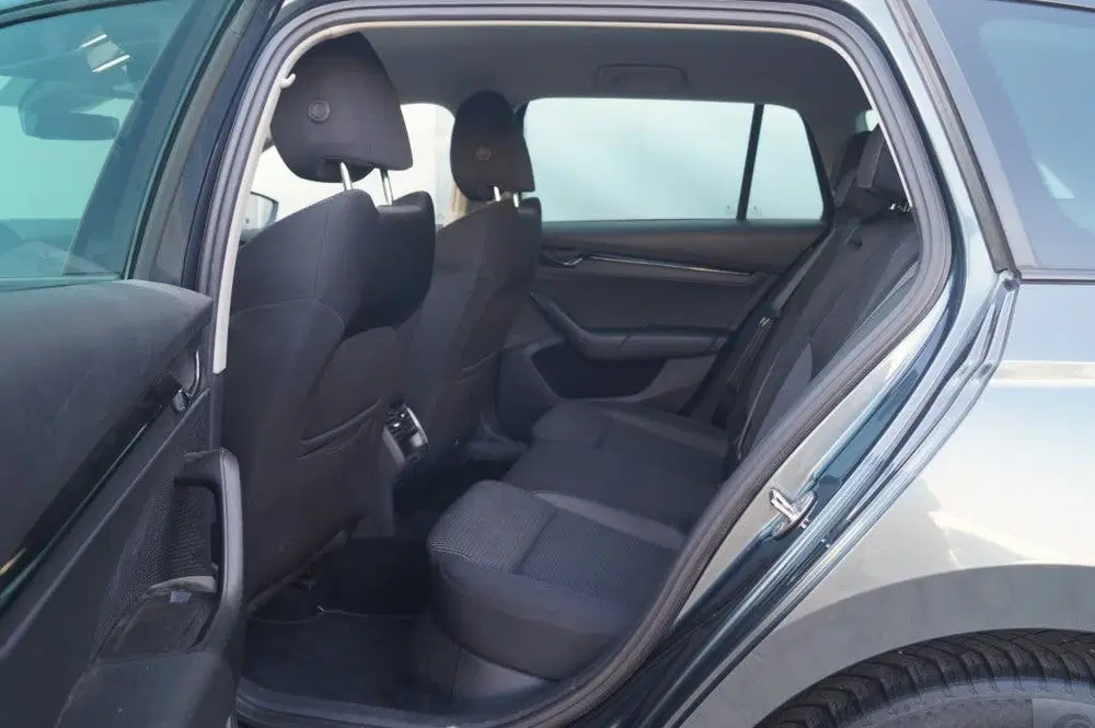 Skoda Octavia Combi 1.0 TSI 110pk Business Edition -NAVI uit 2020, foto 8
