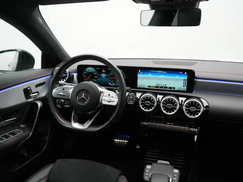 Mercedes-Benz CLA 200 Business Solutio uit 2022, foto 15