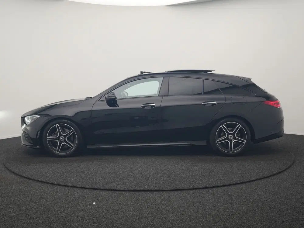 Mercedes-Benz CLA 200 Business Solutio uit 2022, foto 2
