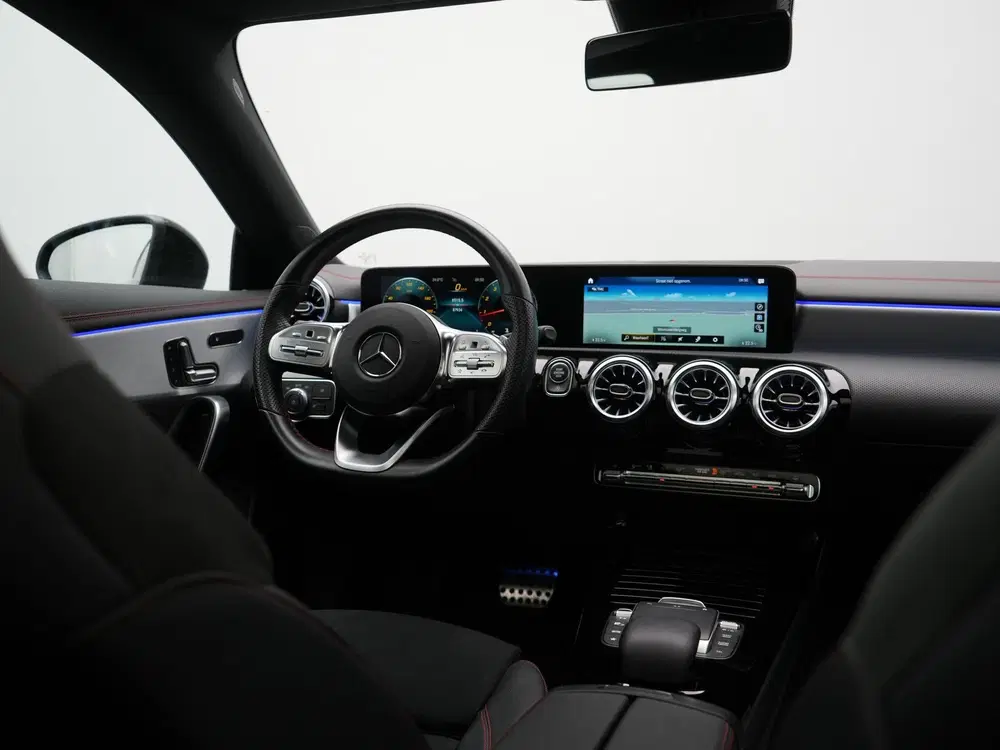Mercedes-Benz CLA 200 Business Solutio uit 2022, foto 9