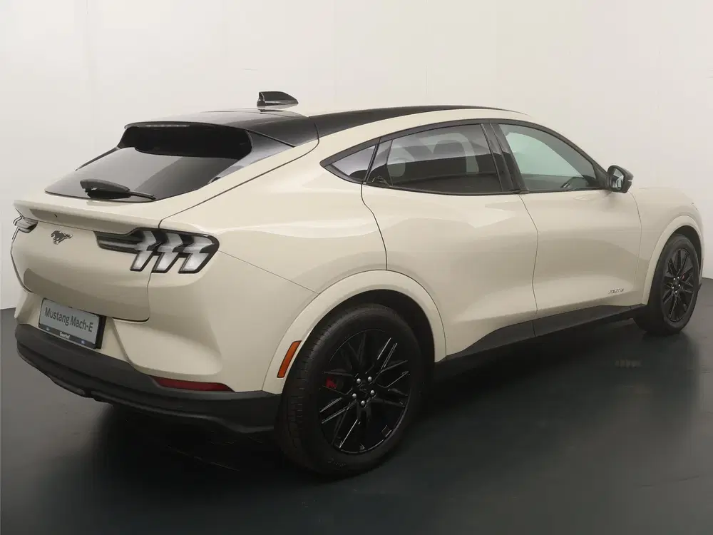 Ford Mustang Mach-E Extended Premium RWD 88 kWh uit 2026, foto 5