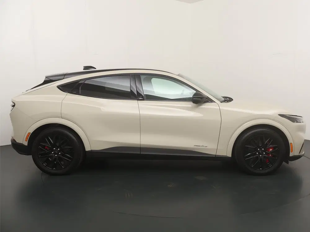 Ford Mustang Mach-E Extended Premium RWD 88 kWh uit 2026, foto 6