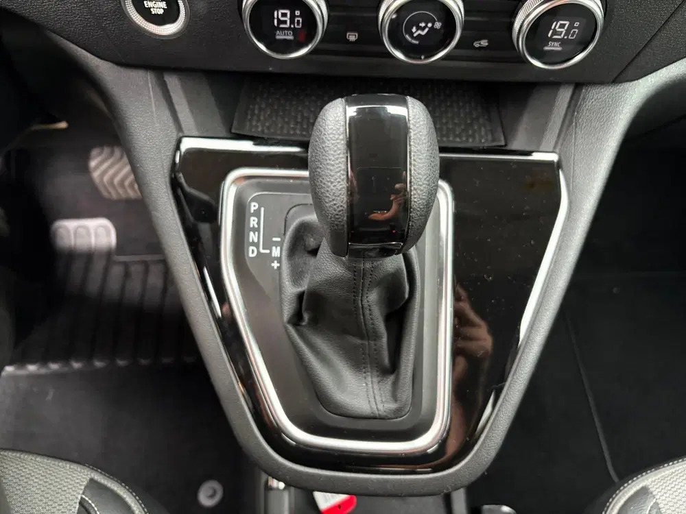 Renault Kangoo Automaat groot navigatie uit 2022, foto 10