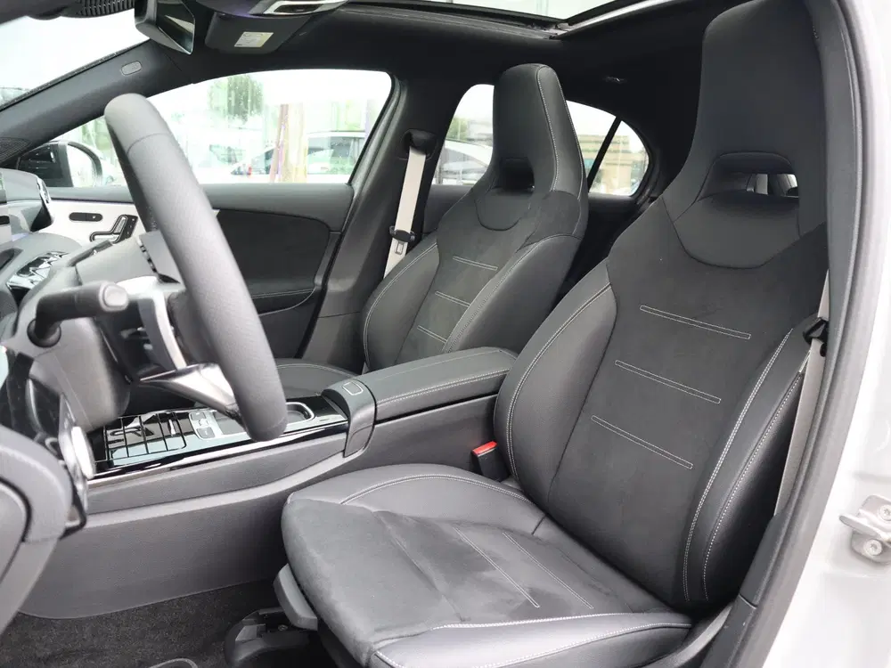 Mercedes-Benz A-Klasse 250 e 140 Year Edition uit 2026, foto 13
