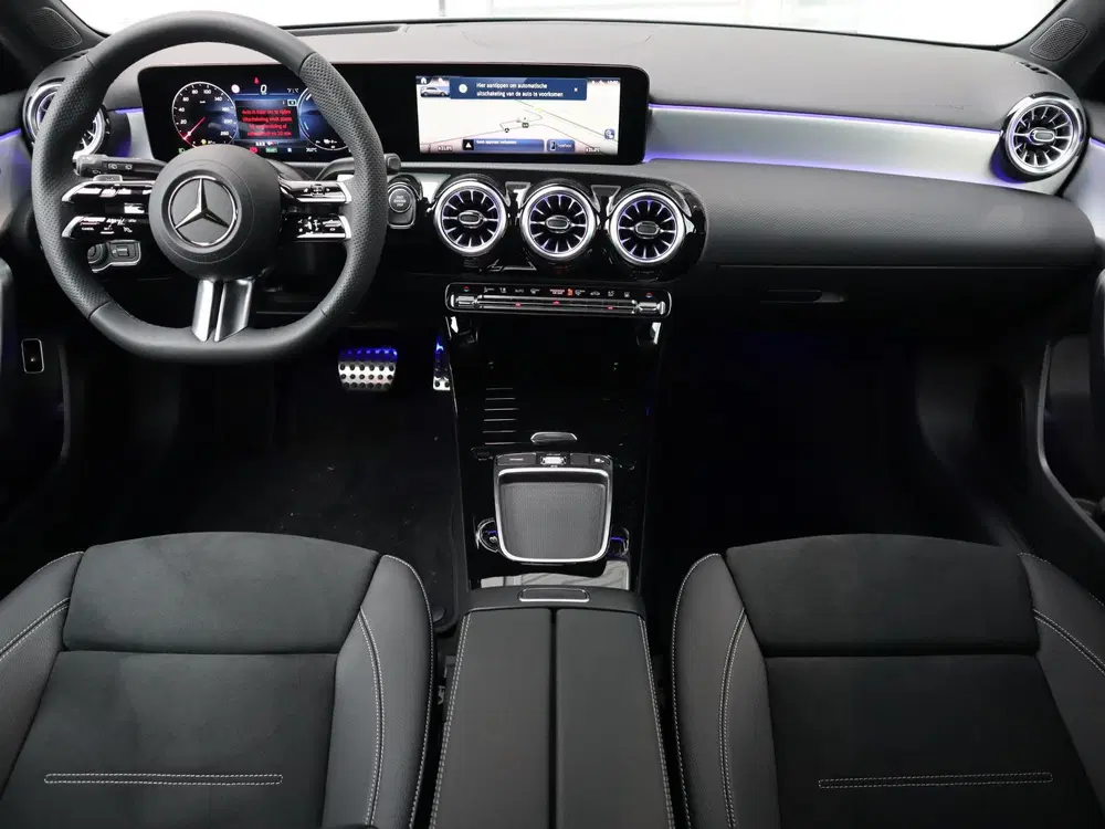 Mercedes-Benz A-Klasse 250 e 140 Year Edition uit 2026, foto 14