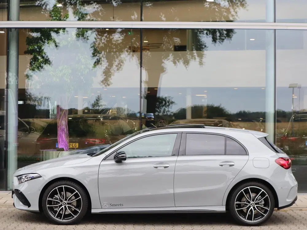 Mercedes-Benz A-Klasse 250 e 140 Year Edition uit 2026, foto 4