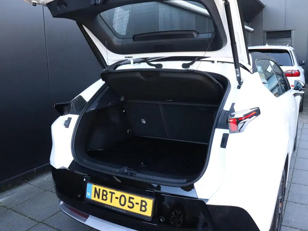Lynk & Co 02 66 kWh uit 2026, foto 15