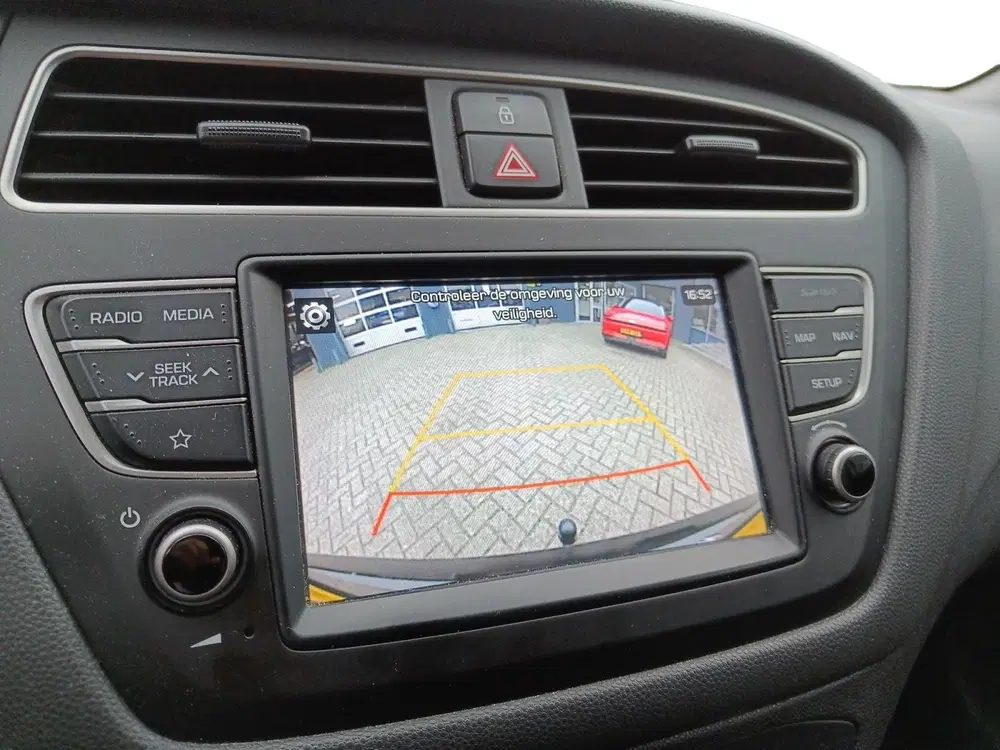 Hyundai i20 1.0 T-GDI Comfort Automaat uit 2019, foto 15