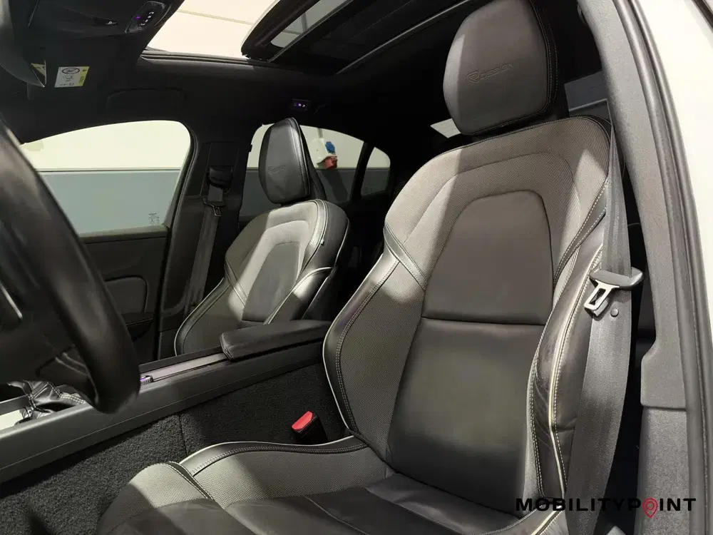 Volvo S60 2.0 T4 R-Design uit 2020, foto 8