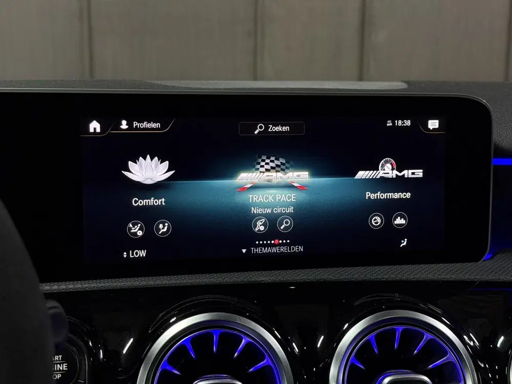 Mercedes-Benz A-Klasse Mercedes A-klasse AMG 45 S 4MATIC+ uit 2020, foto 11